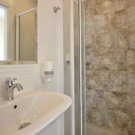 بيت ضيافة Casteria