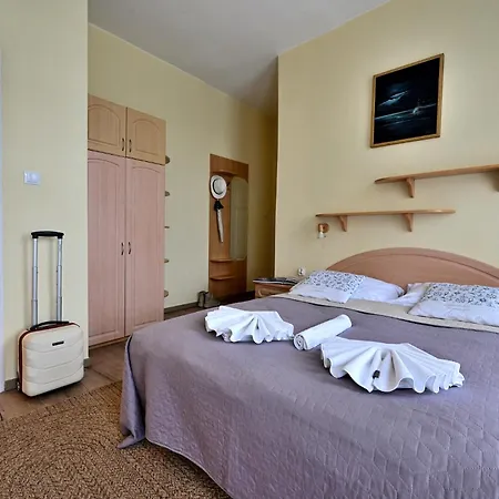 Casteria بيت ضيافة مينززدرويه