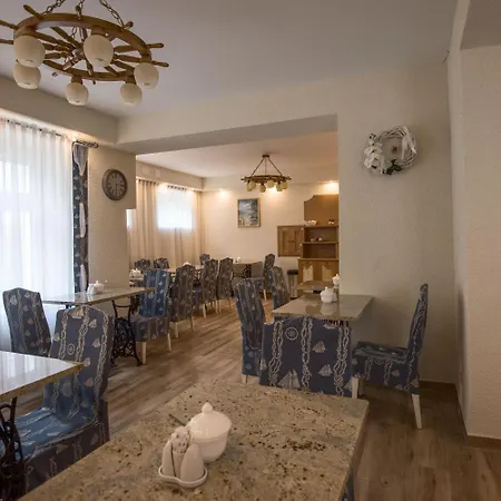 بيت ضيافة Casteria