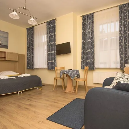 Casteria مينززدرويه